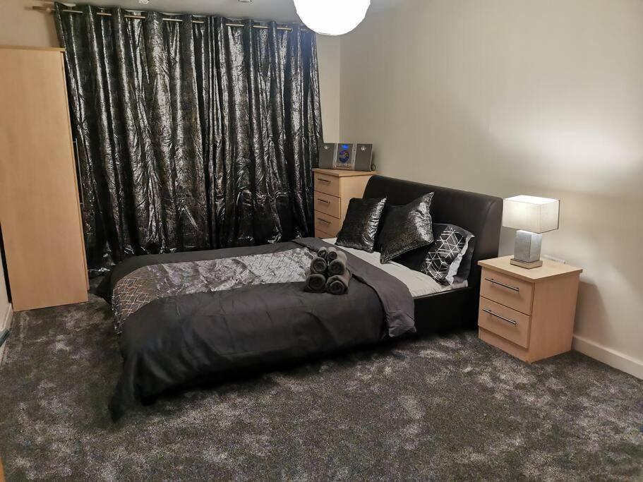 Paramount City View Swindon Esterno foto