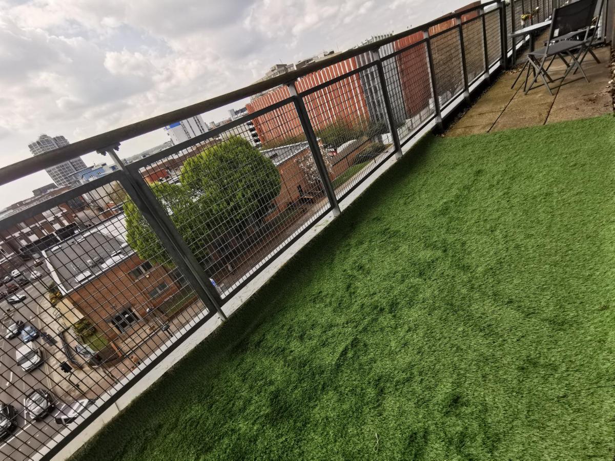 Paramount City View Swindon Esterno foto