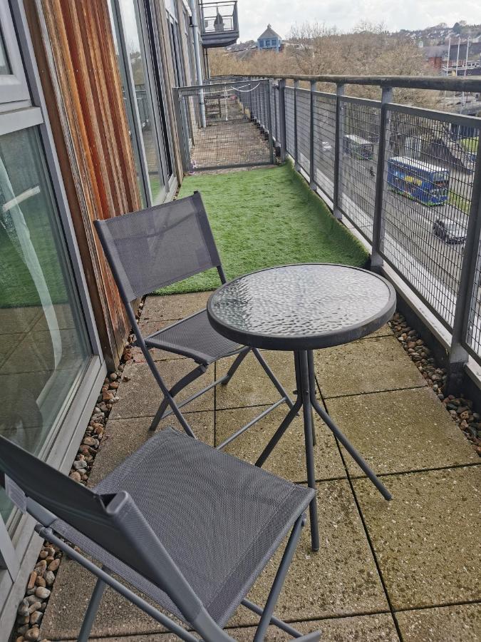 Paramount City View Swindon Esterno foto